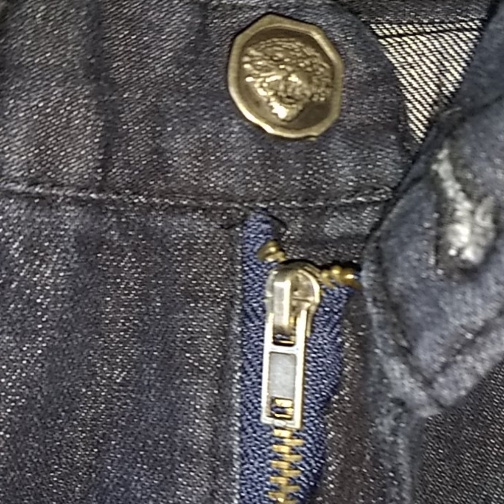 Ed Hardy shorts. - Picture 7 of 8